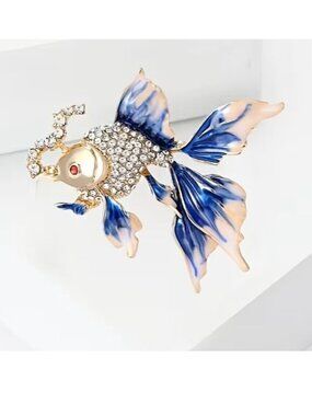 Goldfish Brooch Fish Rhinestone Inlay Sparkle Hollywood Glam Trendy Stylish Cute
